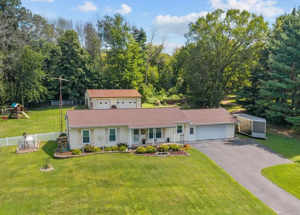 N5328 Collier Road, NEW LONDON
