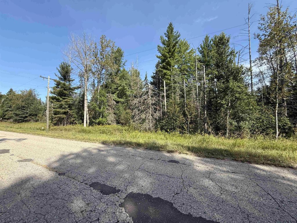 W7398 Chalk Hills Road, DAGGETT