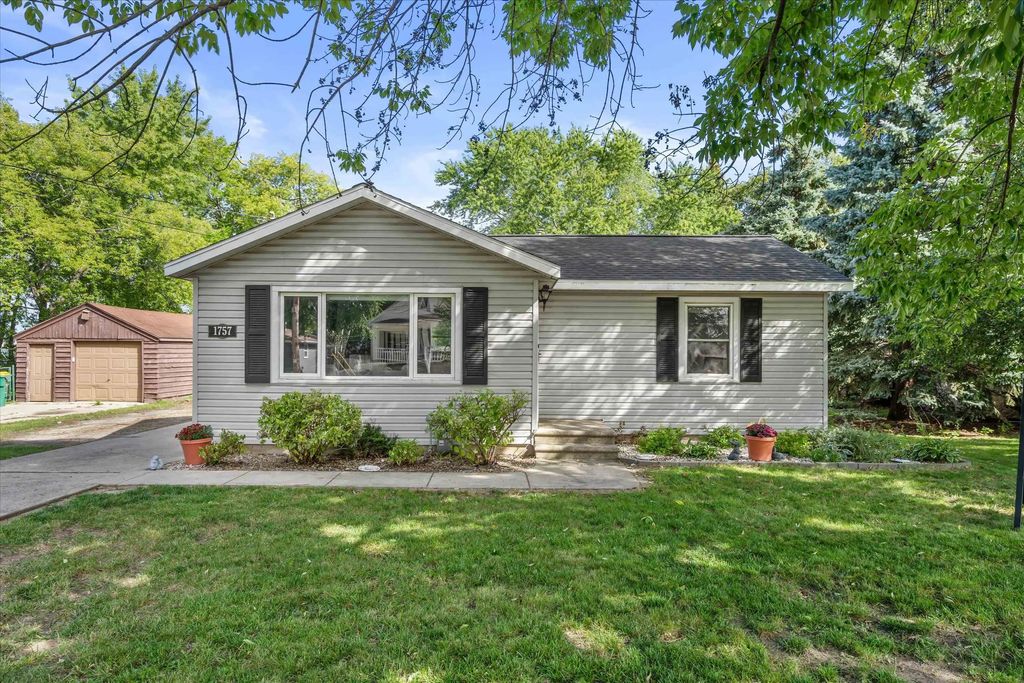 1757 Eastman Avenue, GREEN BAY