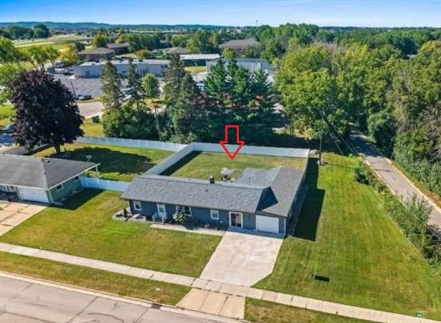621 Cook Street, DE PERE