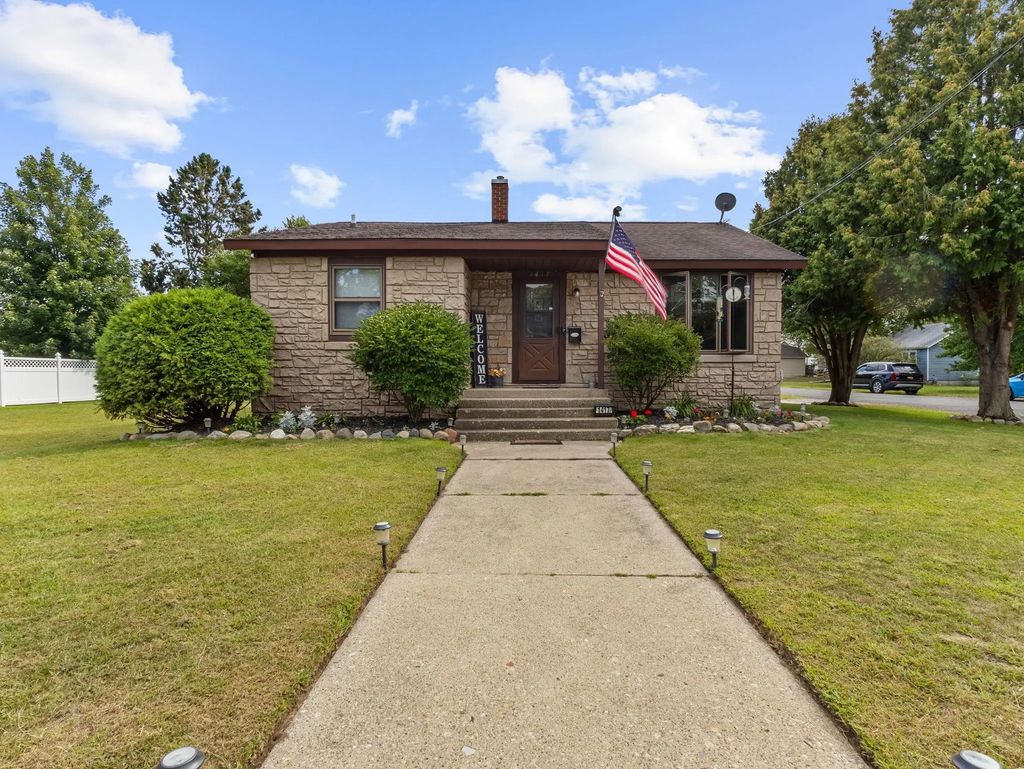 1417 30th Avenue, MENOMINEE