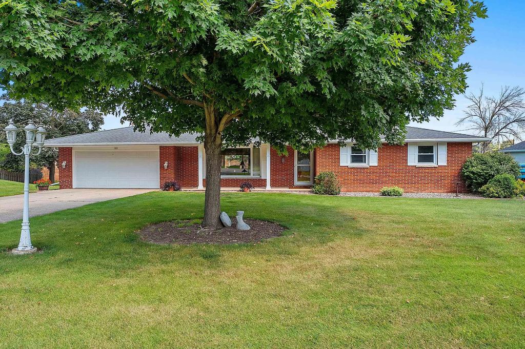 161 Parkside Court, GREEN BAY