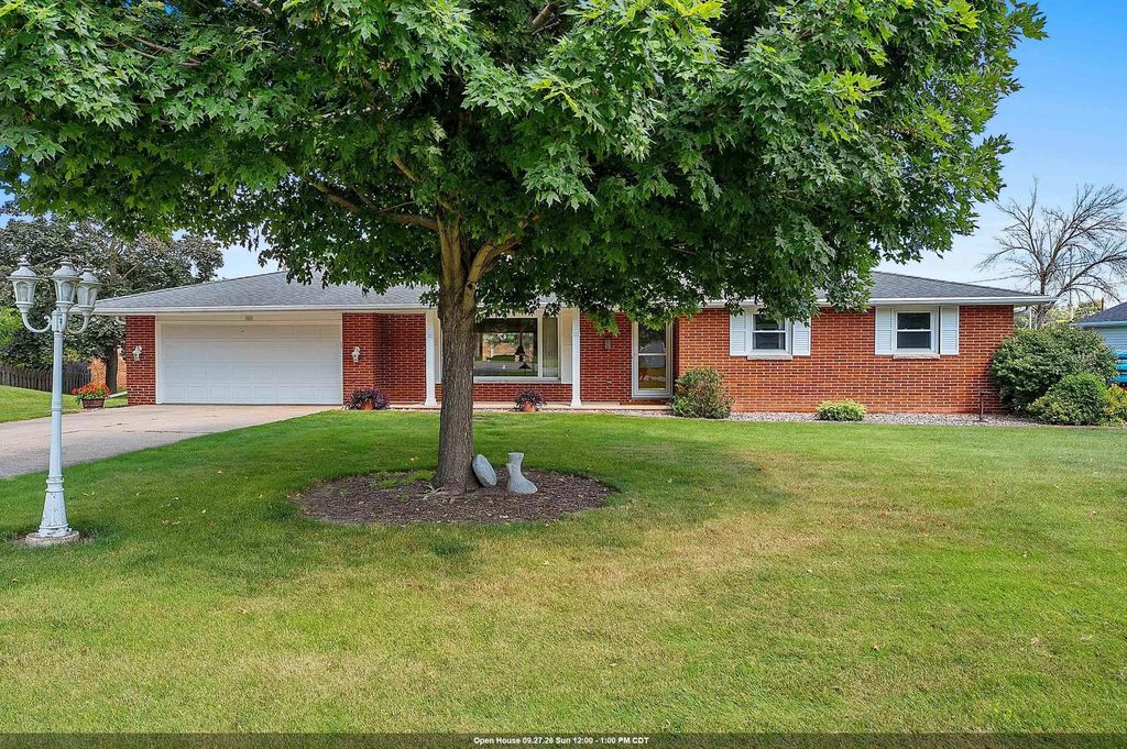 161 Parkside Court, GREEN BAY