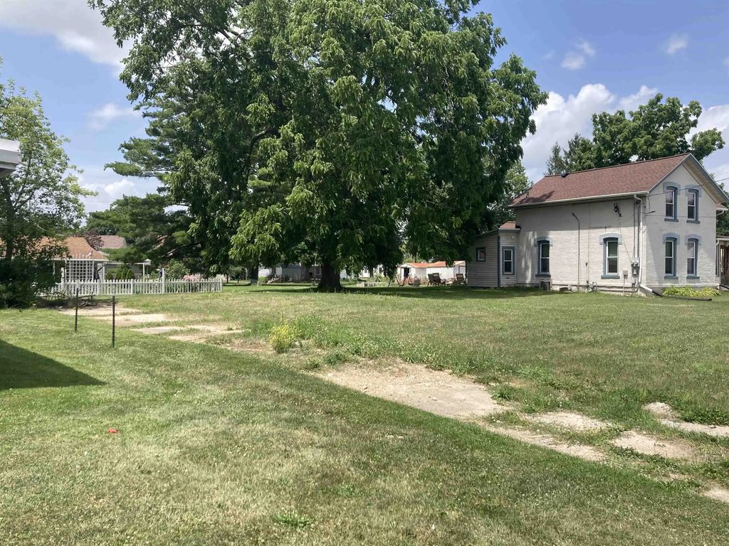 1126 S 3rd Street, WATERTOWN