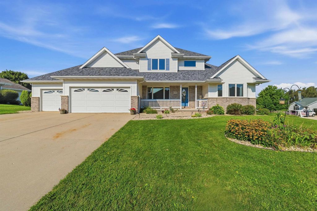 1141 Garden Street, LOMIRA