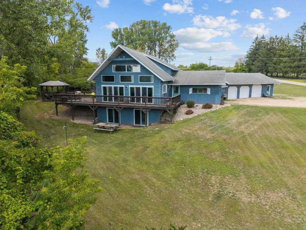 5389 Patzer Lane, GILLETT