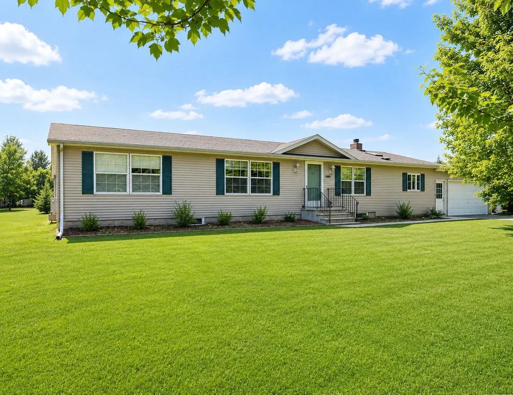 7740 Saindon Road, SOBIESKI