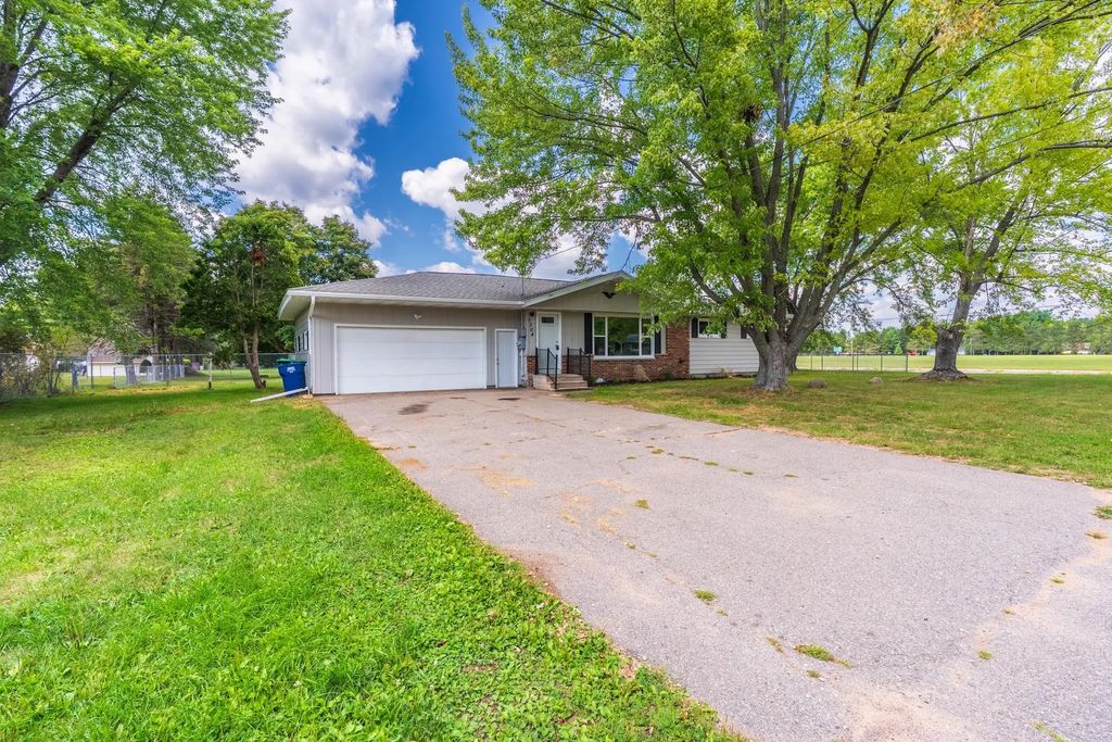 5304 S Timber Street, WESTON