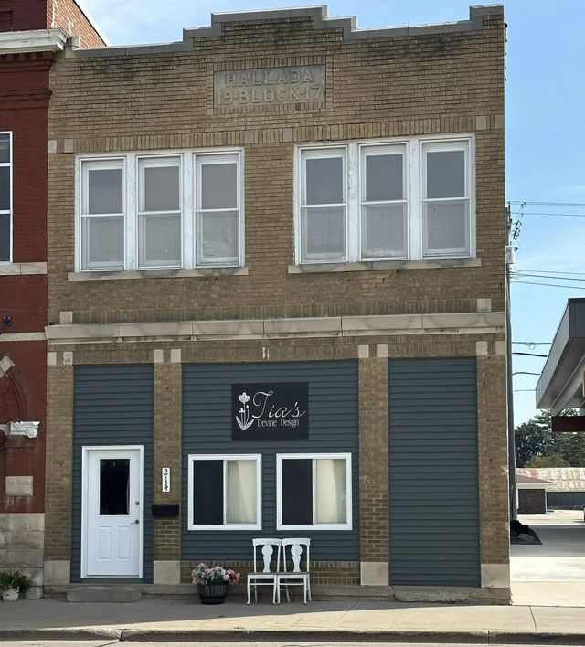 214 S Main Street, SEYMOUR