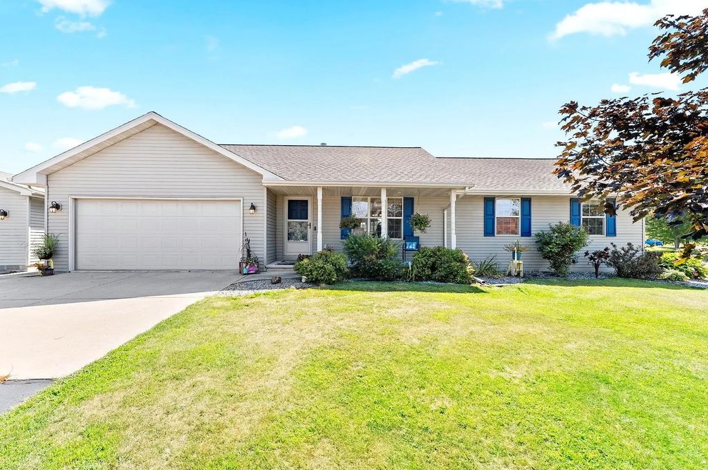 5056 Snapdragon Circle, LITTLE SUAMICO