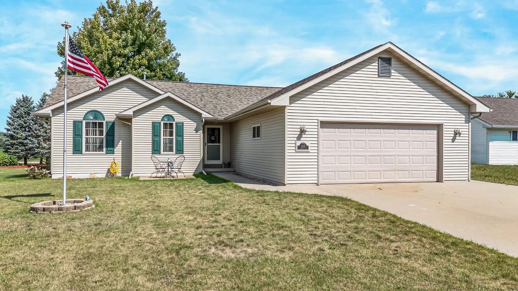1123 Barbary Lane, WINNECONNE