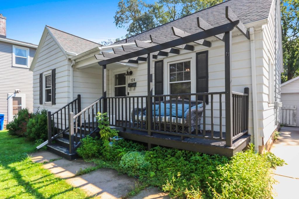 124 N Oneida Street, GREEN BAY