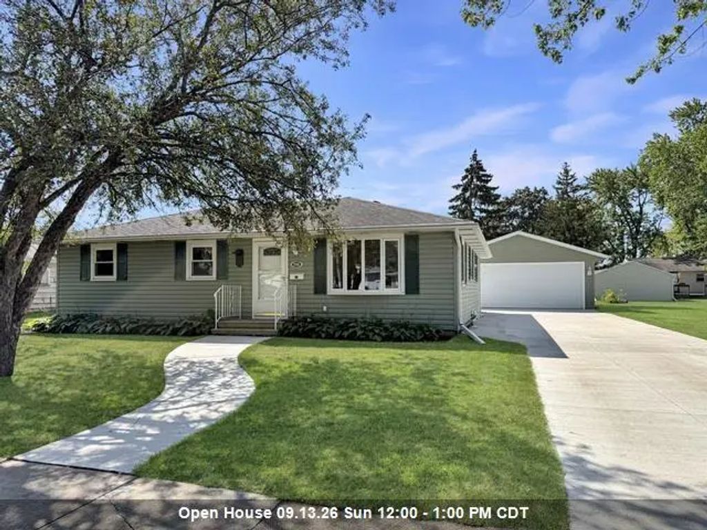208 State Street, NEENAH