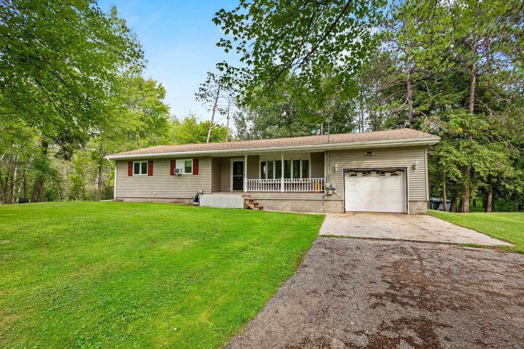 N520 River Drive, MENOMINEE