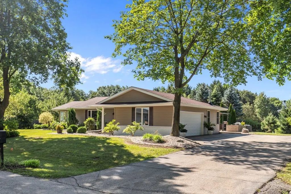 5771 St Ives Road, OSHKOSH