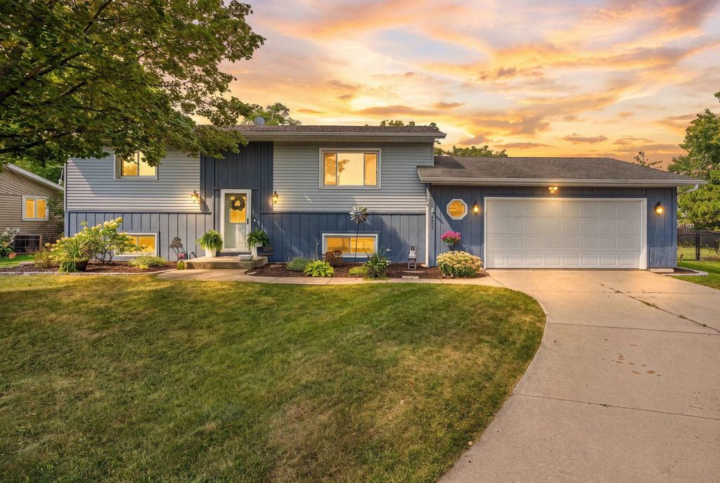 2309 Brantwood Drive, NEENAH