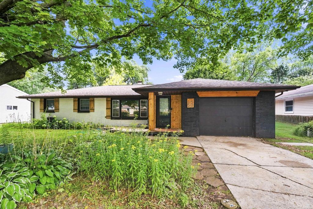 1550 Careful Drive, GREEN BAY
