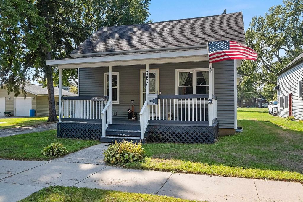 327 S Emery Avenue, PESHTIGO