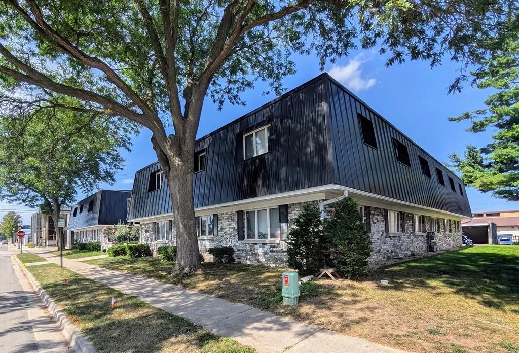 205 E Division Street, SHAWANO