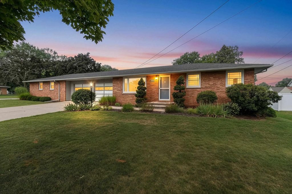 2098 True Lane, GREEN BAY