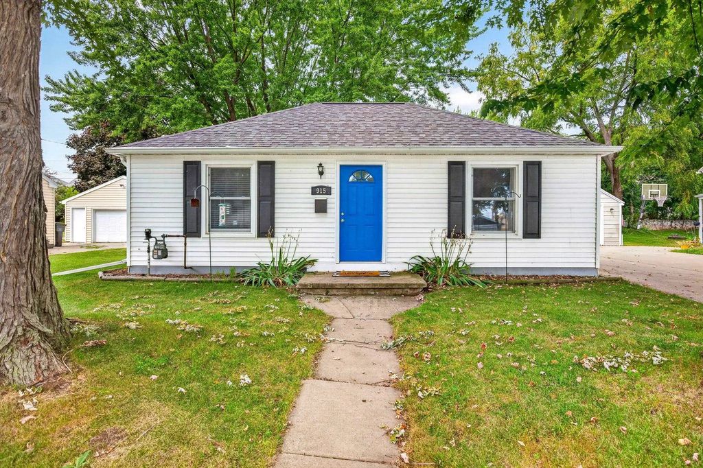 915 Taft Street, KAUKAUNA