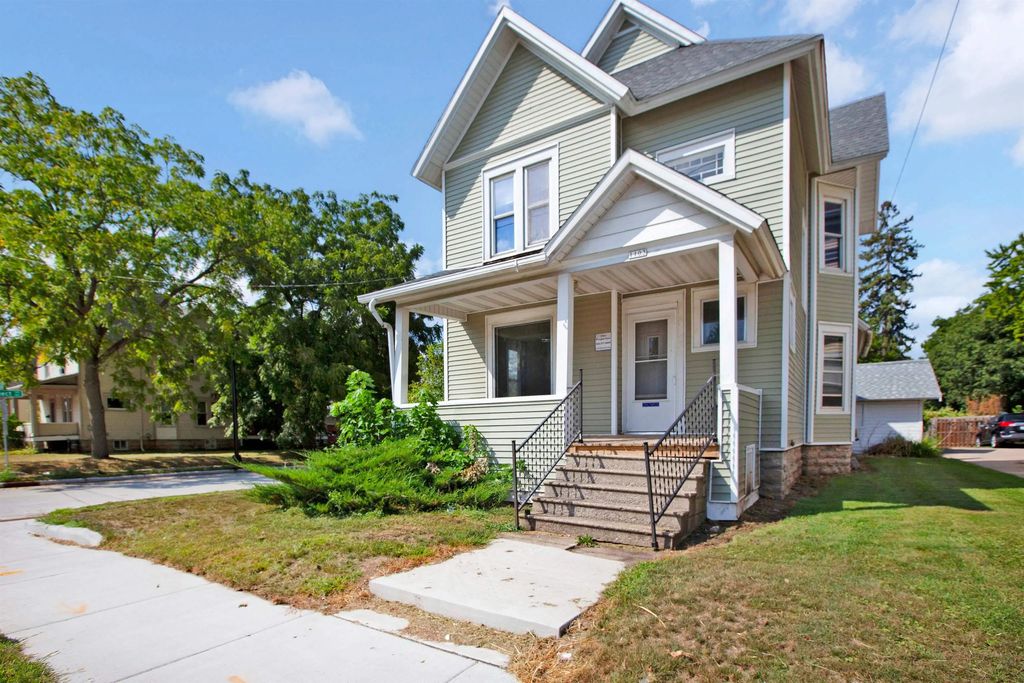 1103 Cherry Street, OSHKOSH