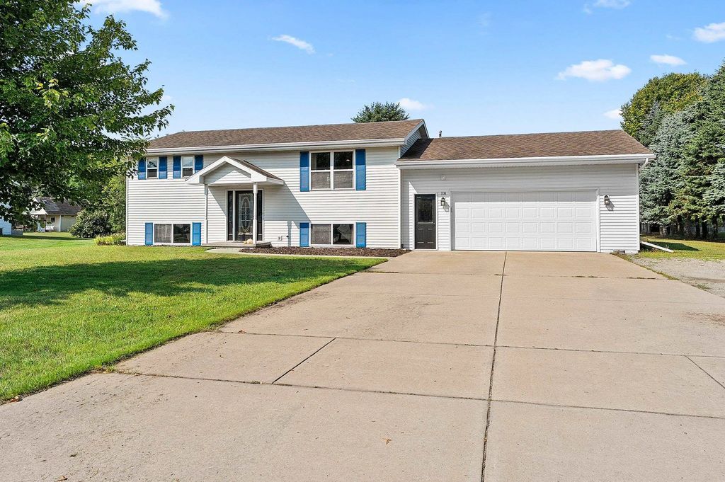 108 Robin Lane, OCONTO