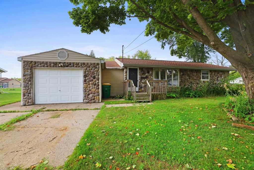 959 Redley Court, GREEN BAY