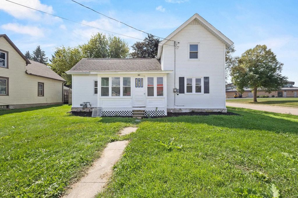 201 Monroe Street, WAUPUN