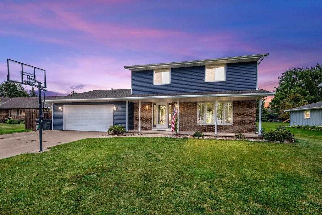 2153 Balsam Way, GREEN BAY