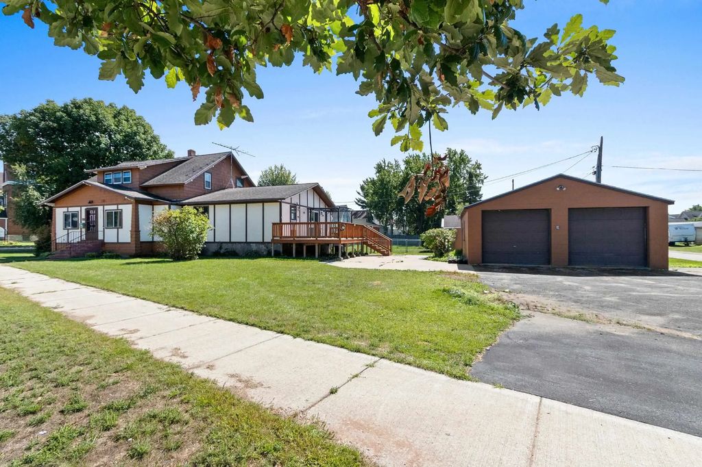1005 Elizabeth Avenue, MARINETTE