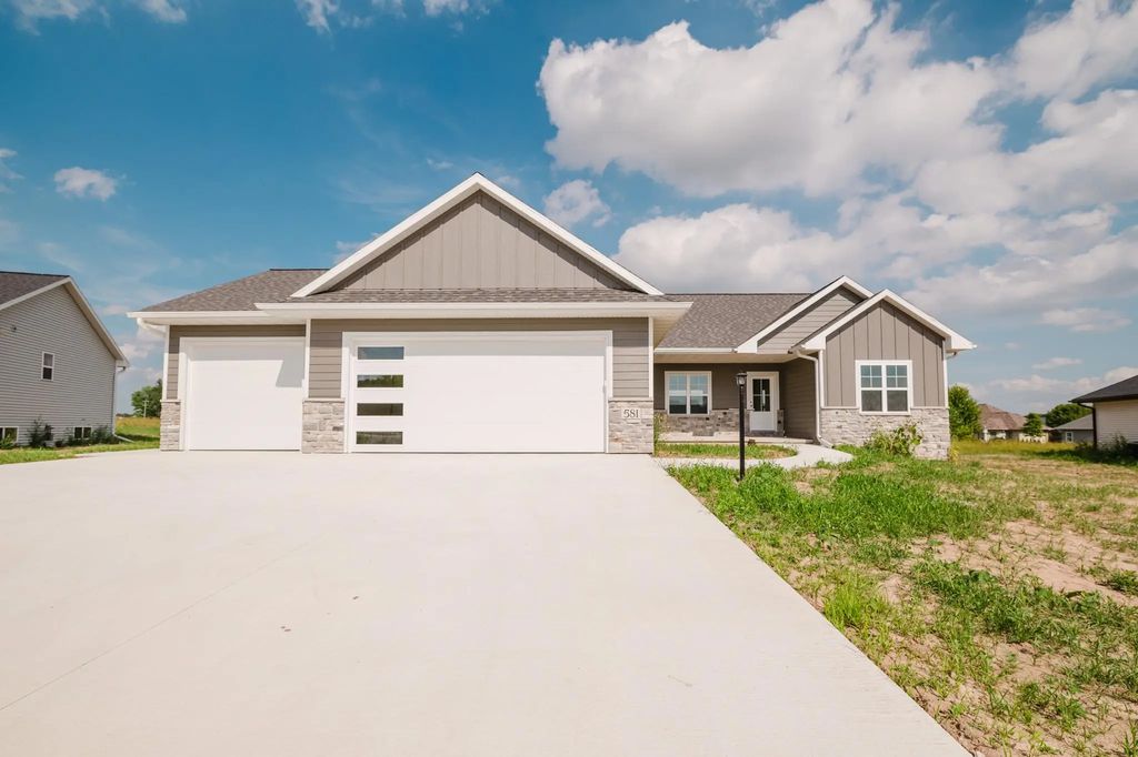 581 Emerald Isle Court, WRIGHTSTOWN