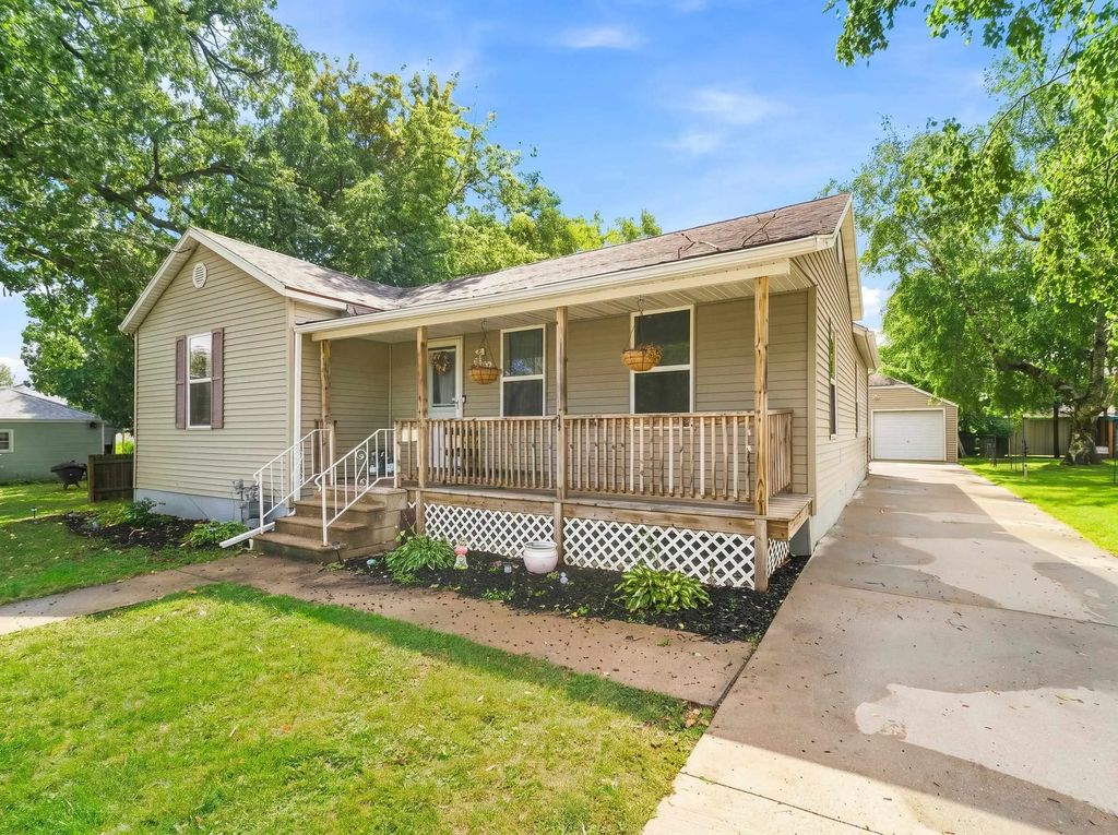 117 W Custer Avenue, OSHKOSH