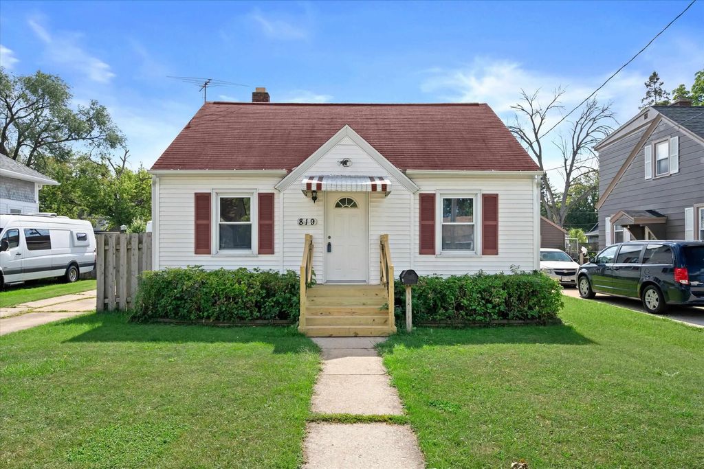 819 Mullet Place, GREEN BAY