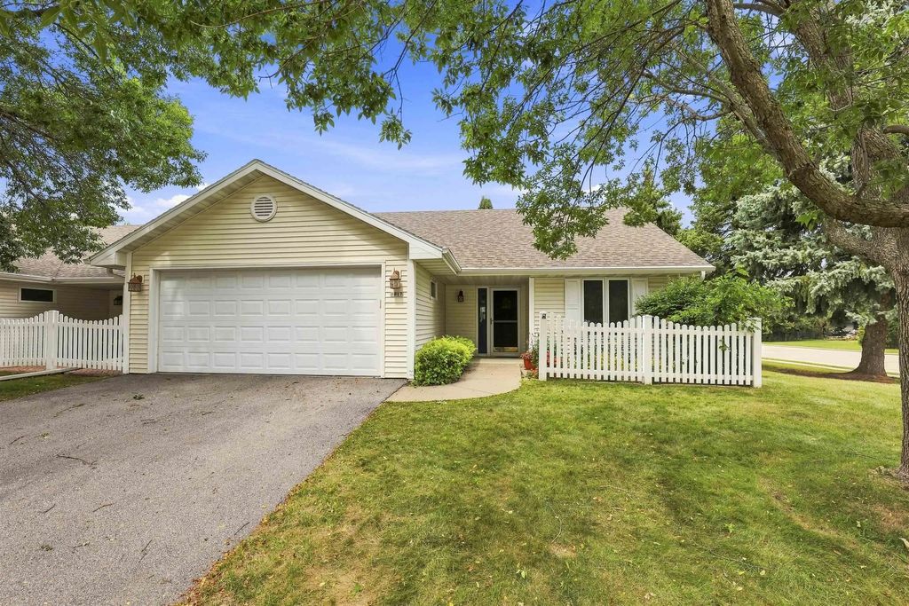 1917 Knapp Street, OSHKOSH