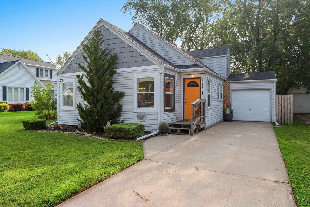 1213 12th Avenue, GREEN BAY