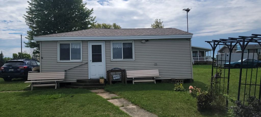 7036 Krohn Road, WINNECONNE