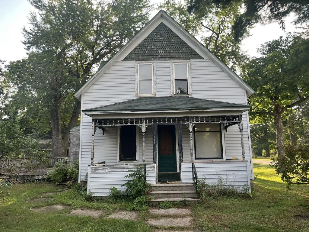 600 Division Street, WILD ROSE