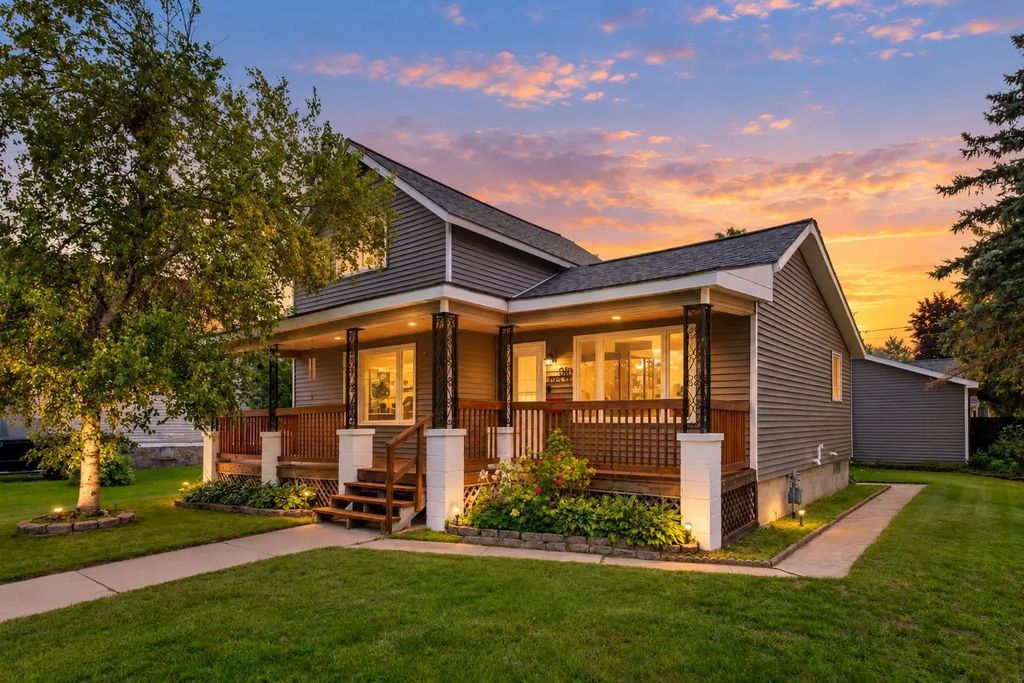 1518 Armstrong Street, MARINETTE