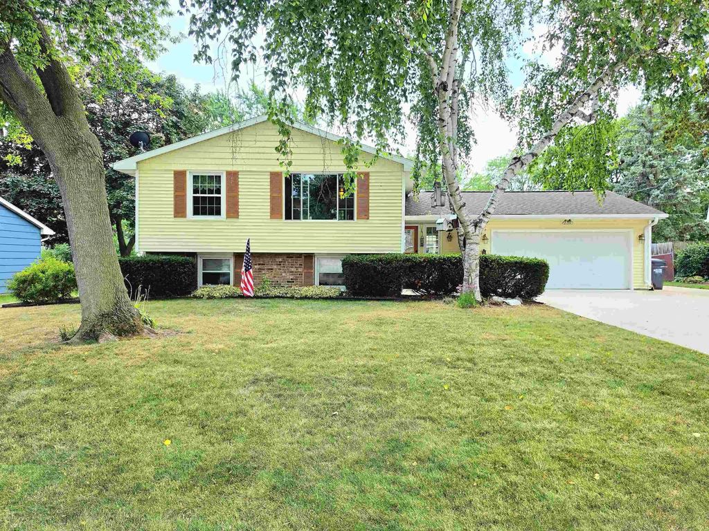 540 Somerset Drive, GREEN BAY