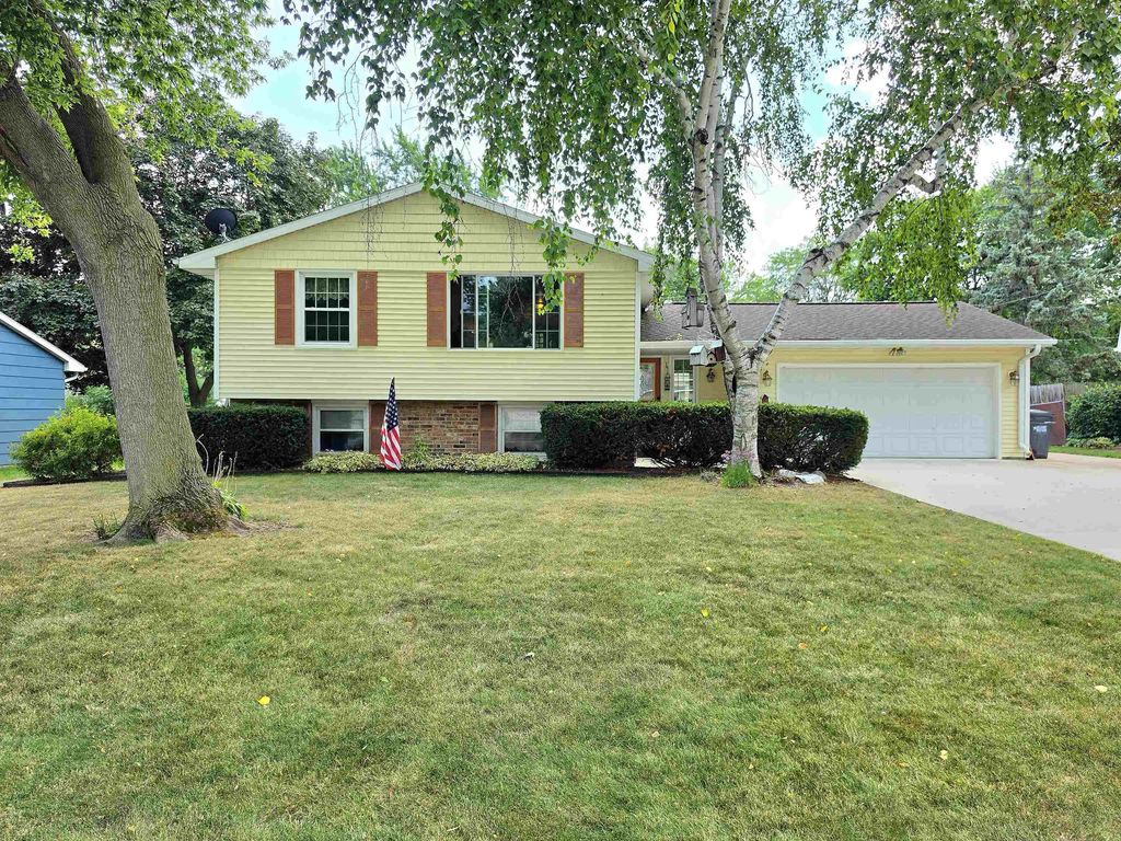 540 Somerset Drive, GREEN BAY