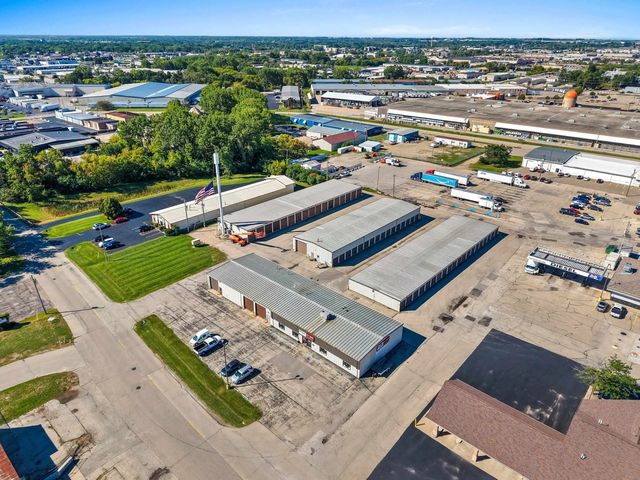1215 N Hickory Farm Lane, GRAND CHUTE
