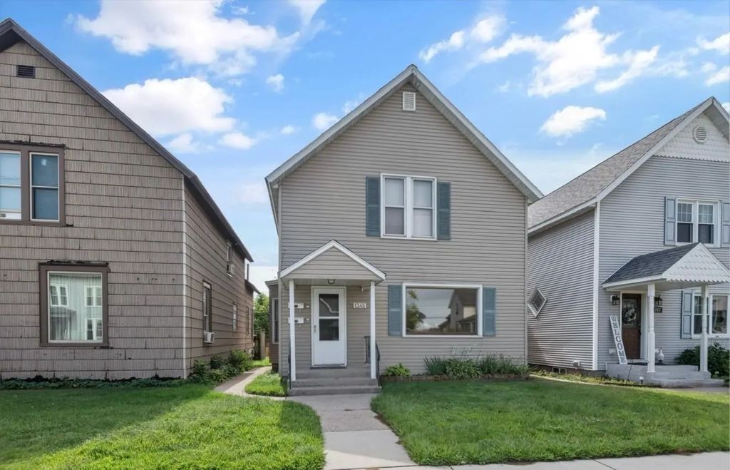 1345 Merryman Street, MARINETTE
