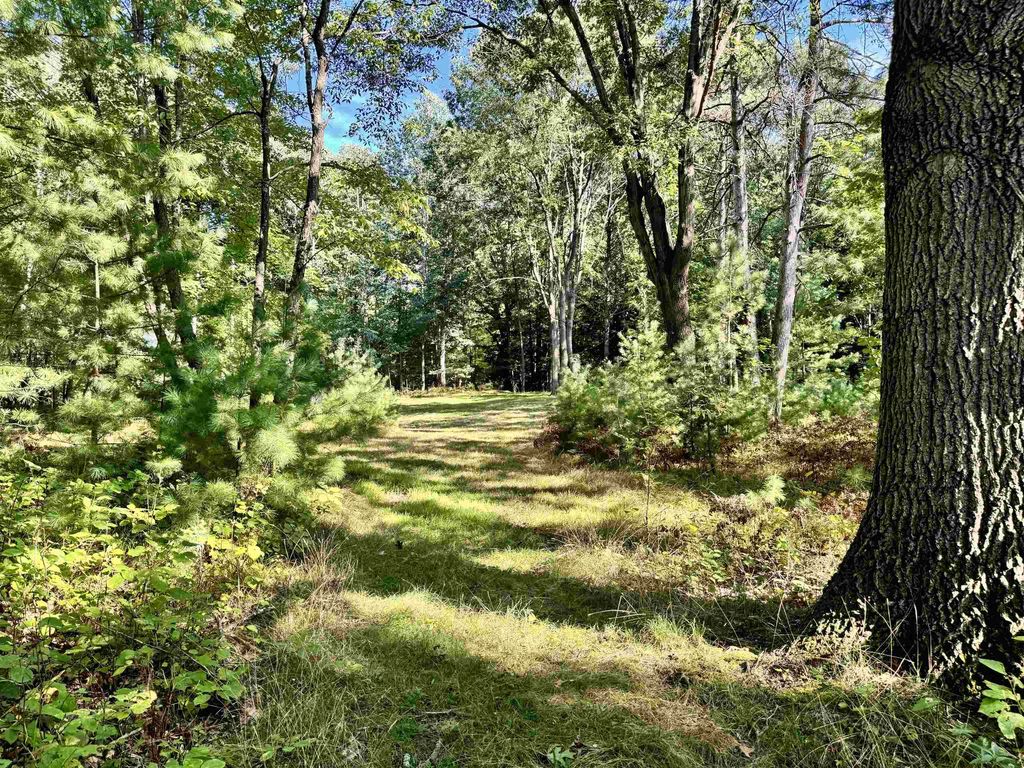 Maplewood Lane, SOBIESKI