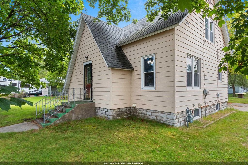 1524 6th Street, MARINETTE