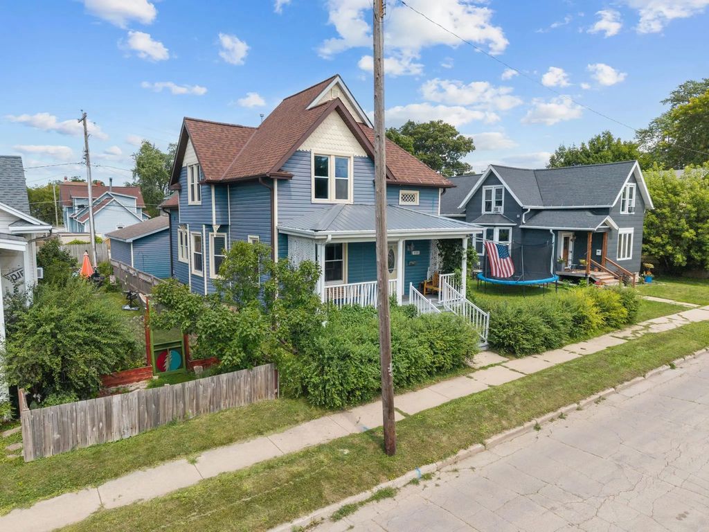 830 Christiana Street, GREEN BAY