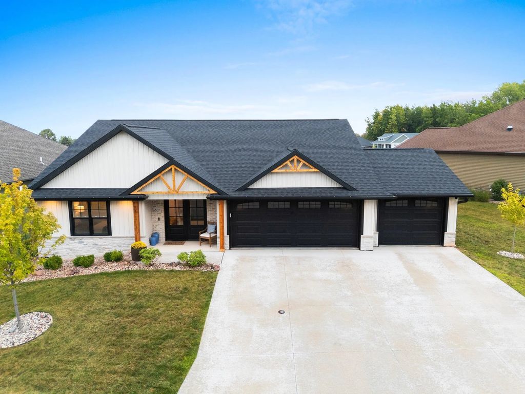 1831 Bobby Jones Drive, DE PERE