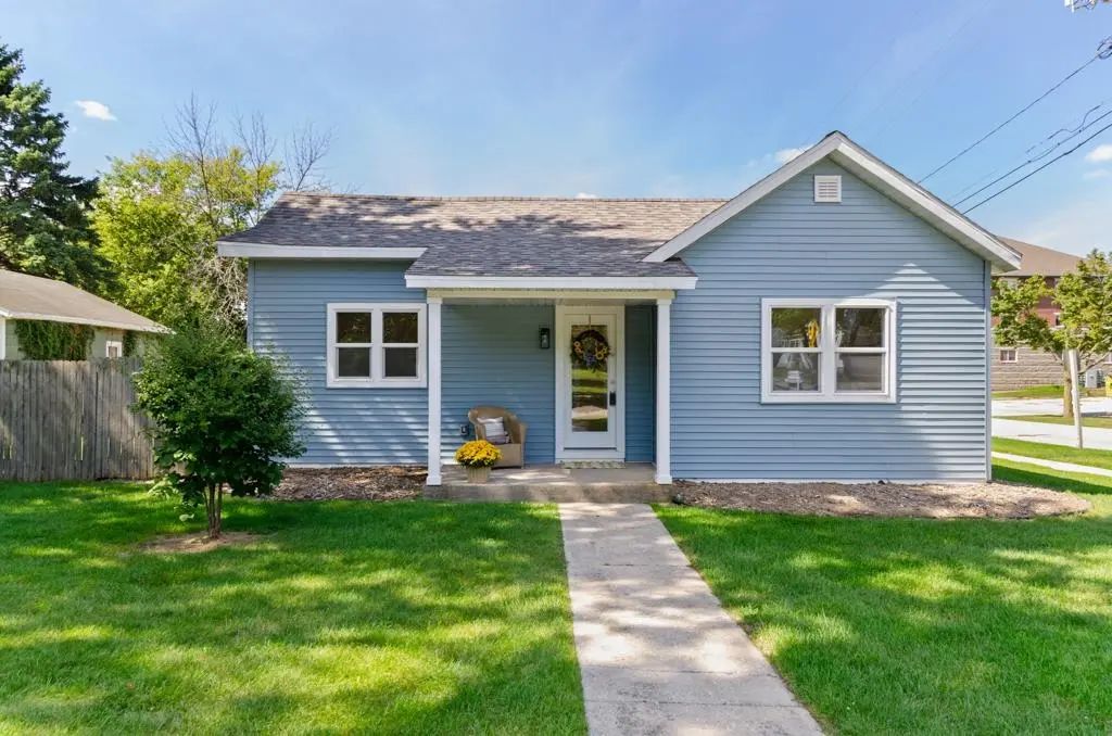 402 4th Street, DE PERE