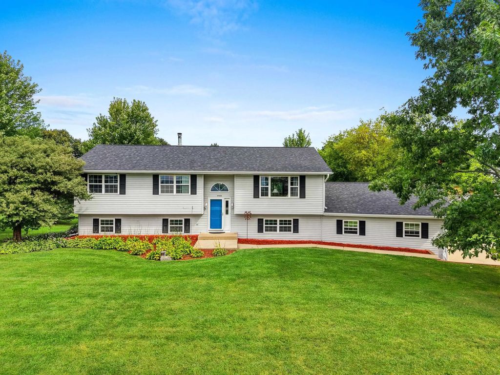 W9322 Oakwood Drive, HORTONVILLE