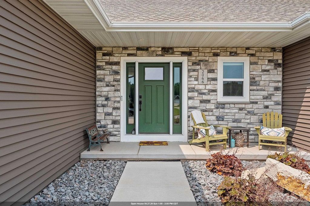 2066 Fescue Way, SUAMICO